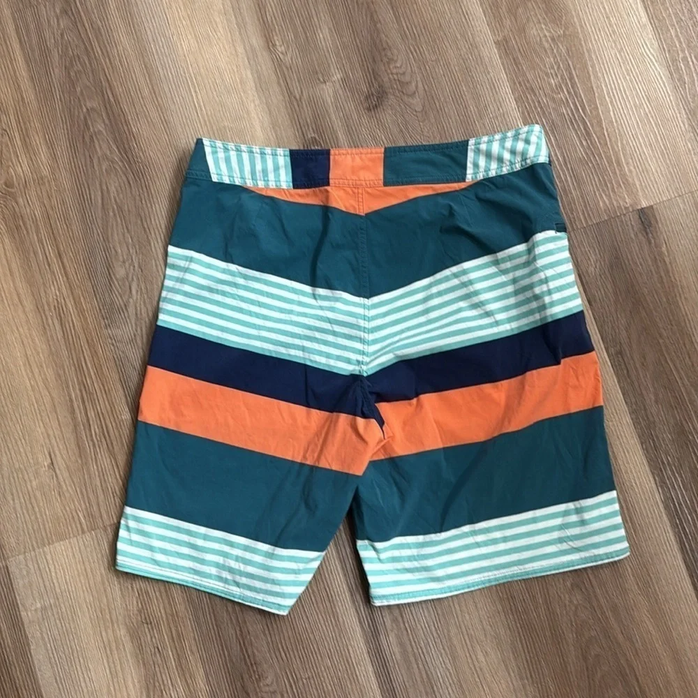 Patagonia Men's Stretch Wavefarer® Boardshorts Swim Trunks 21